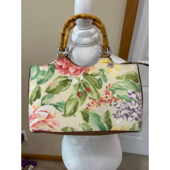 G.H. Bass & Co. Handbags - G.H.Bass and Co. canvas floral print bag with bamboo handles